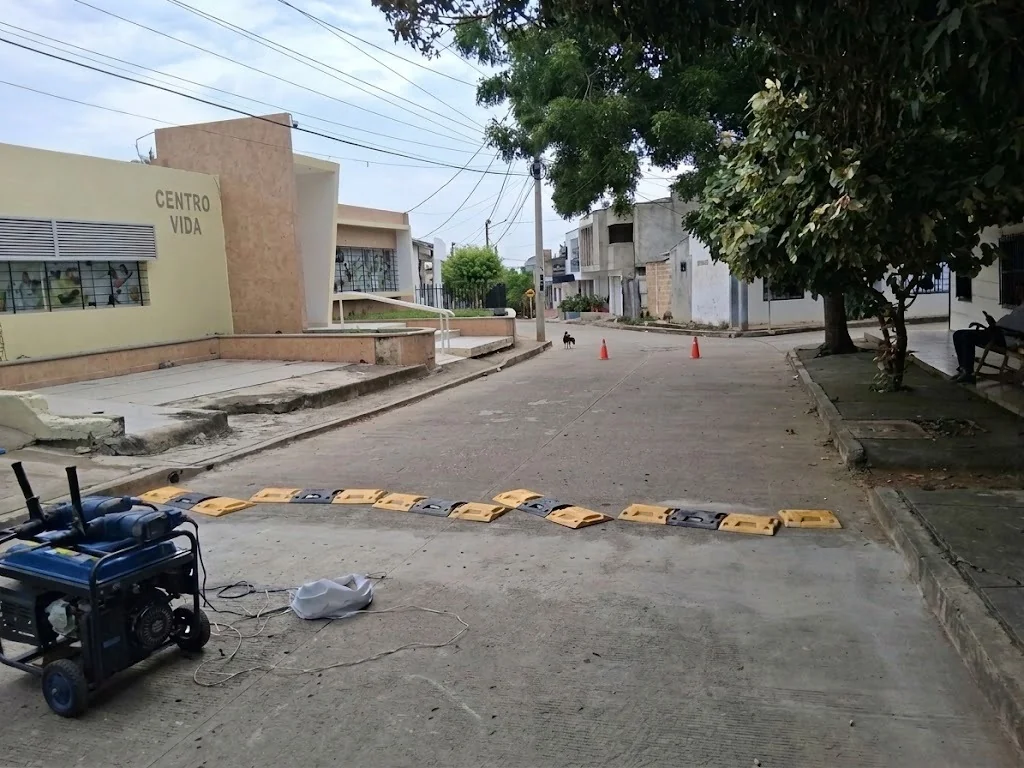 Reductores de velocidad instalados en la calzada